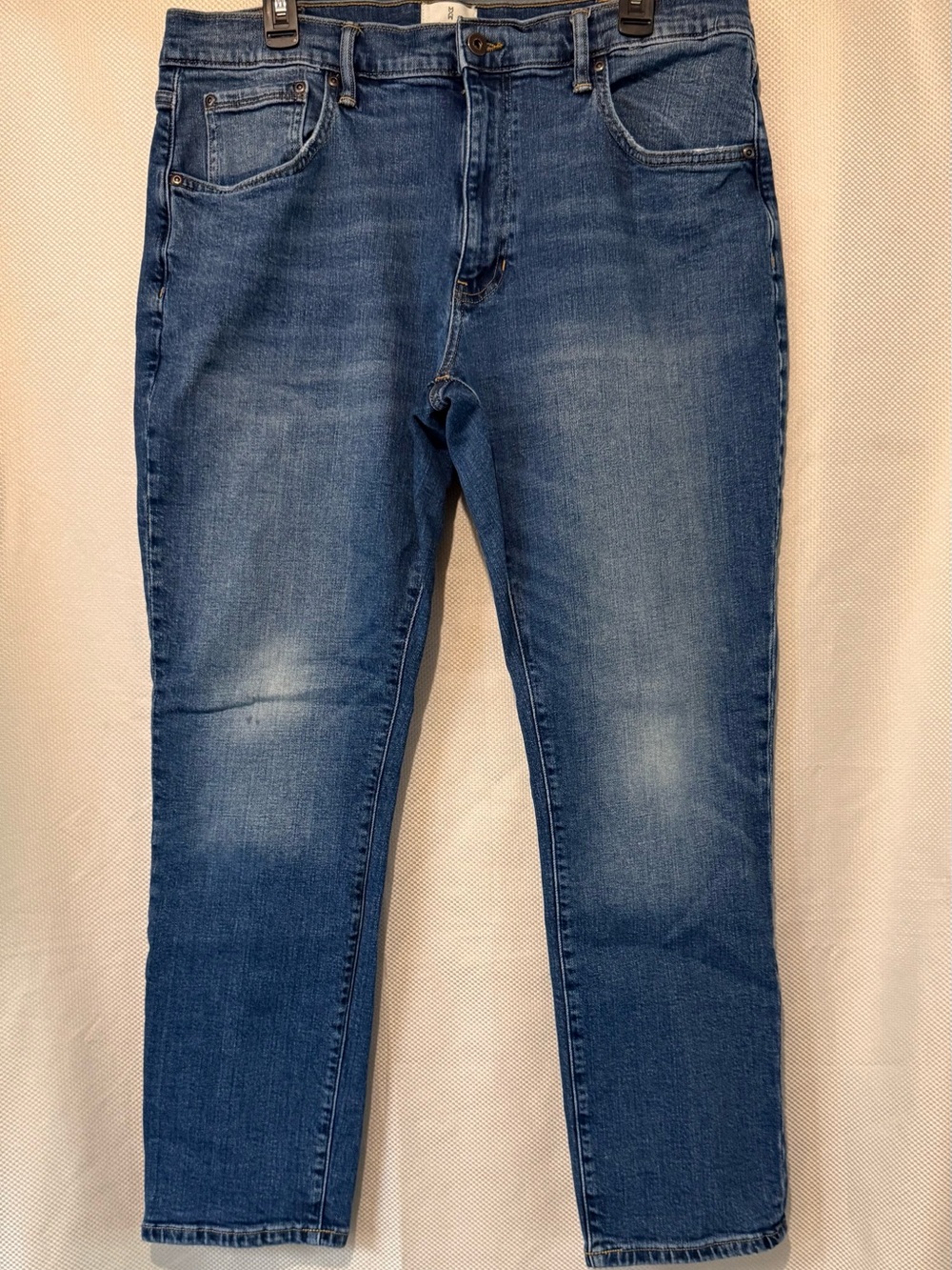 Slim Fit Men’s Jeans in Medium Wash Blue